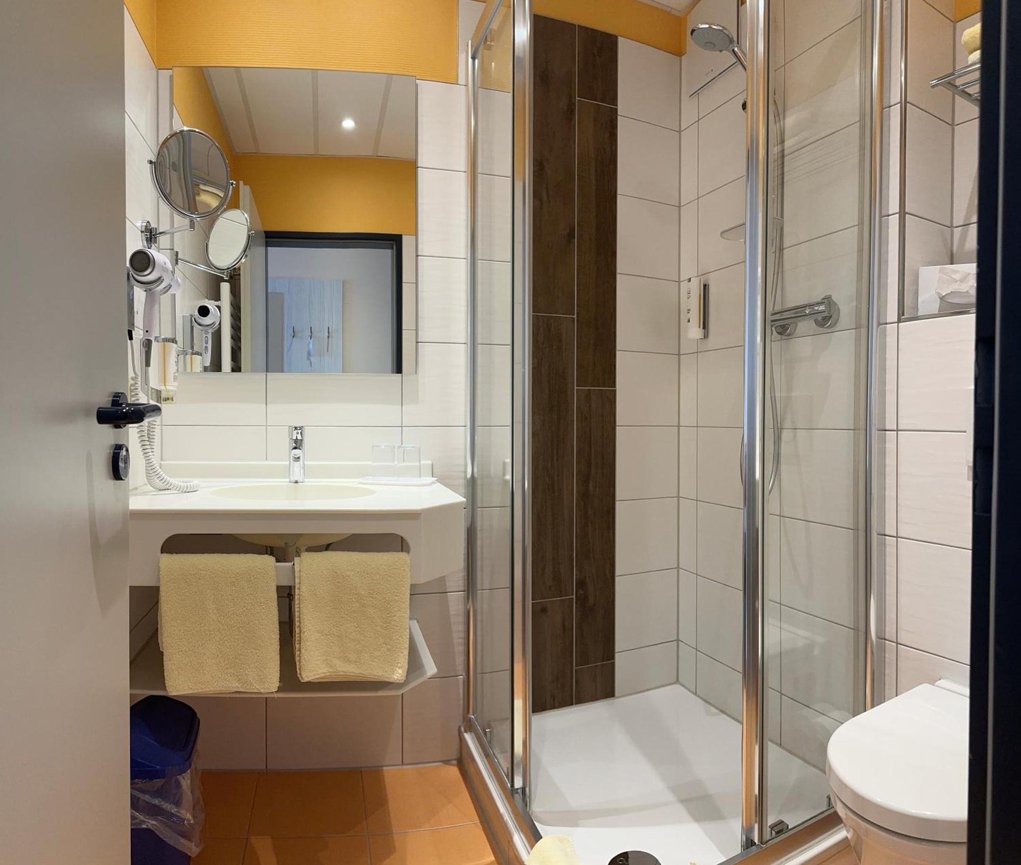 Duenenhotel Am Meer Rostock Extérieur photo